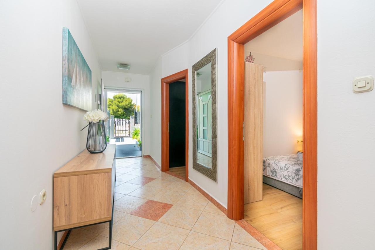 Apartament Modern With Private Pool